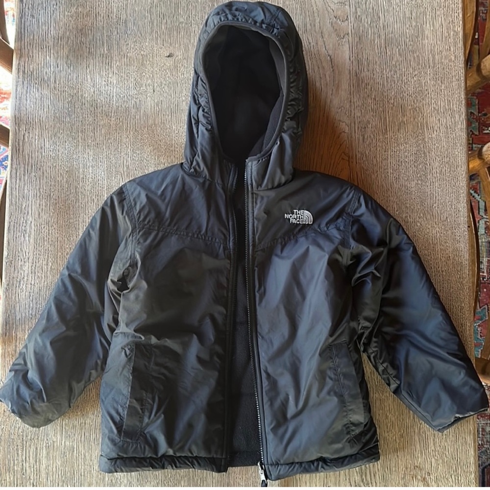 ✨ North Face Kids Boys winter coat puffer jacket Black Reversible ✨ XS size 6